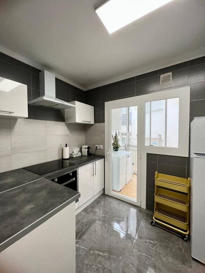 Amplio Apartamento Tranquilo Cerca De La Playa روساس المظهر الخارجي الصورة